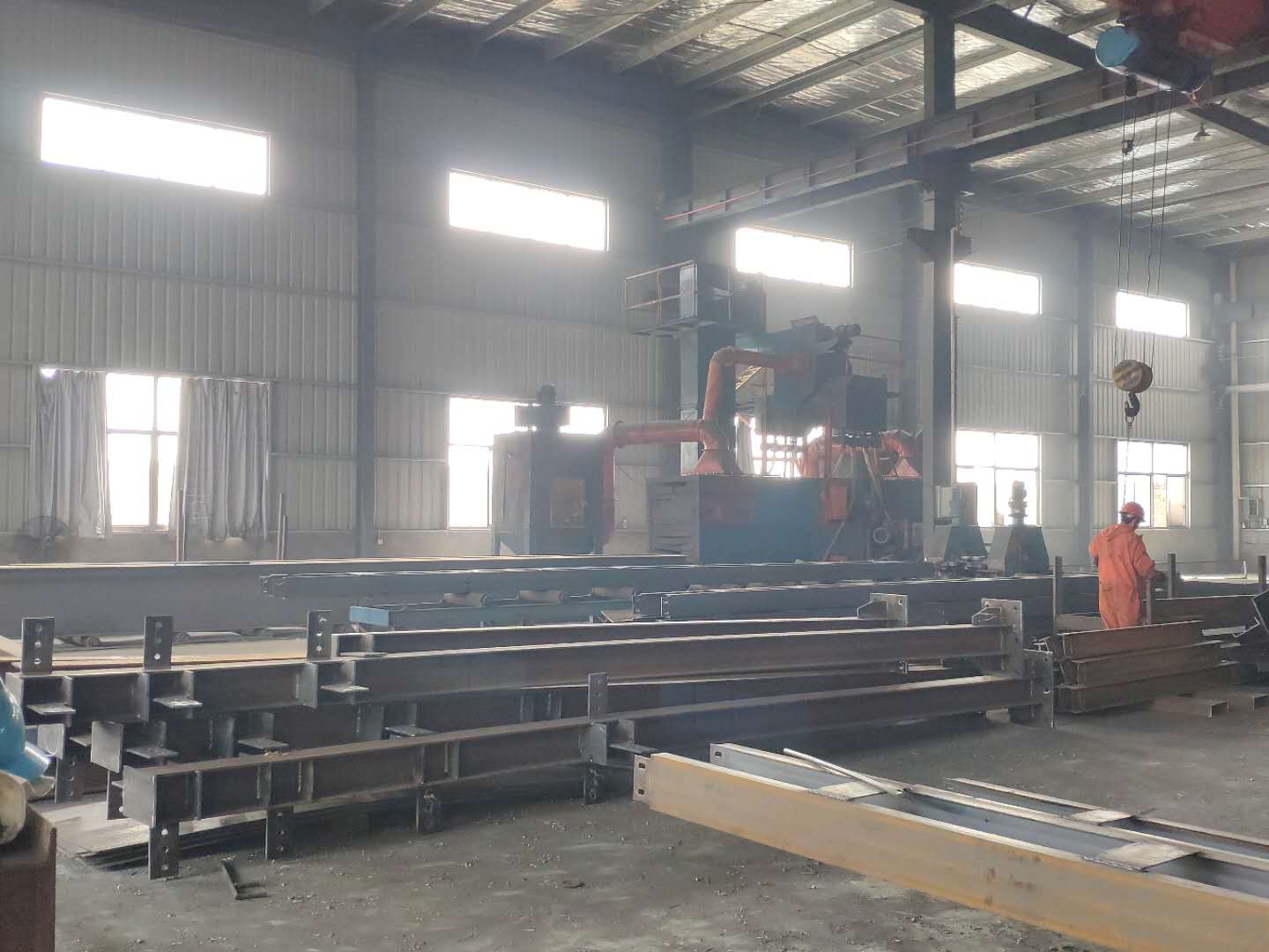 钢结构生产车间(图1)