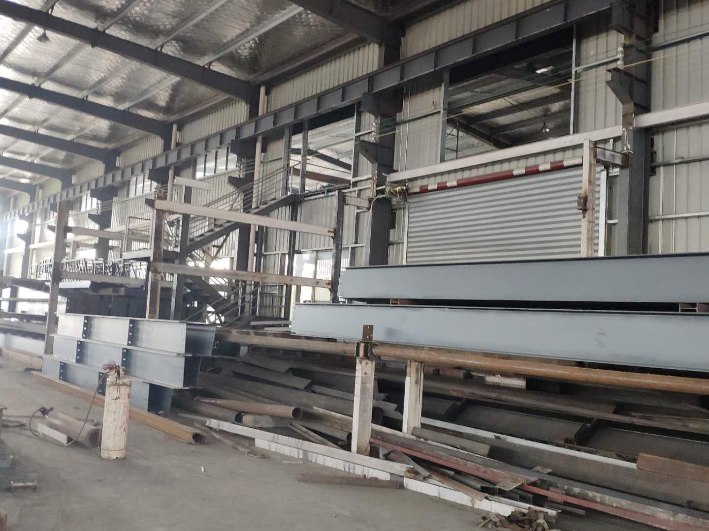 钢结构生产车间(图1)