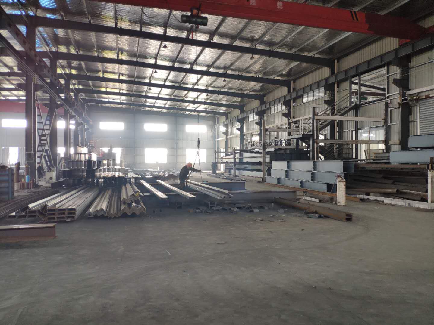 钢结构生产车间(图1)